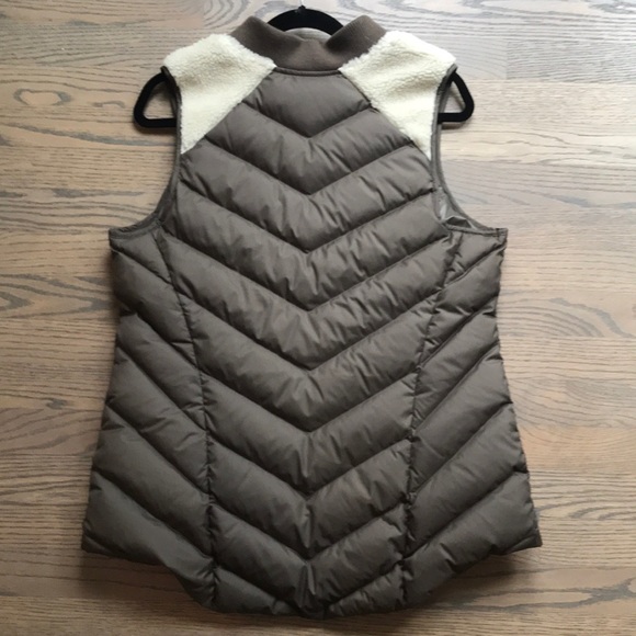 Athleta Down Puffer Vest - Picture 7 of 9